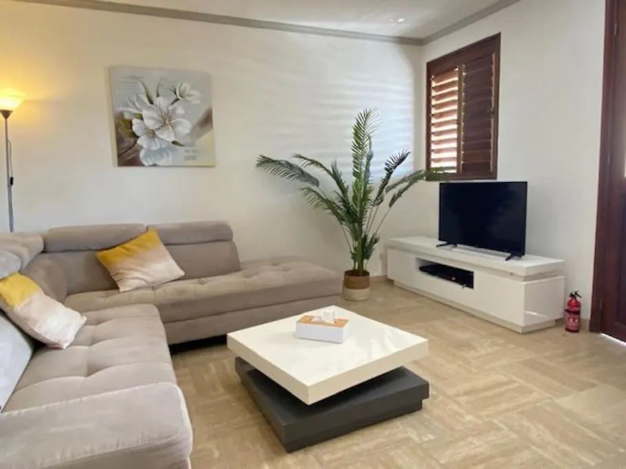 Appartement En Residence Avec Terrasse, Piscine Oyster Pond Apartament